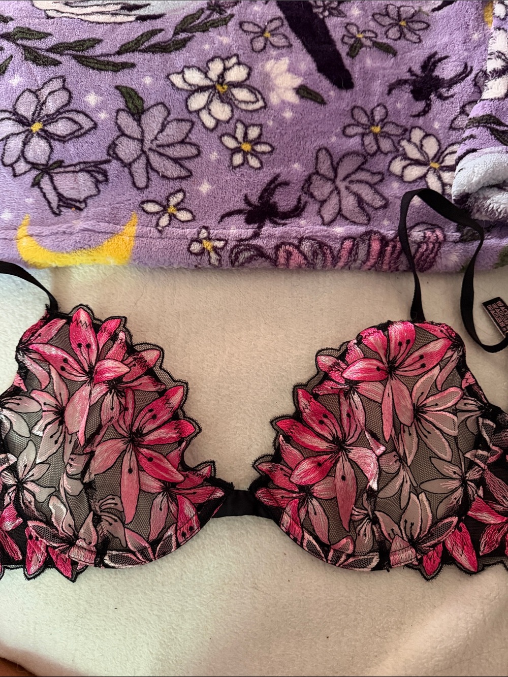 Floral Pink Embroidered Underwire Bra - Women Intimates 34C VS